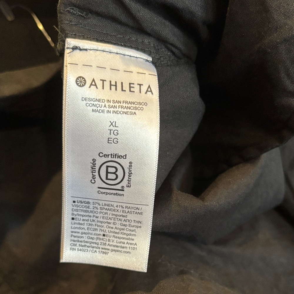 Athleta Paradise Straight Leg Cargo Pants in Black NWT - Picture 8 of 9